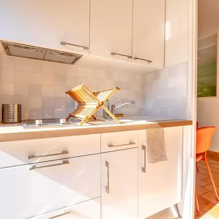 Mas De Charme Avec Jardin Apartment